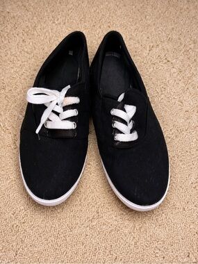 Forever 21 Black Canvas Low-Top Sneakers with White Laces